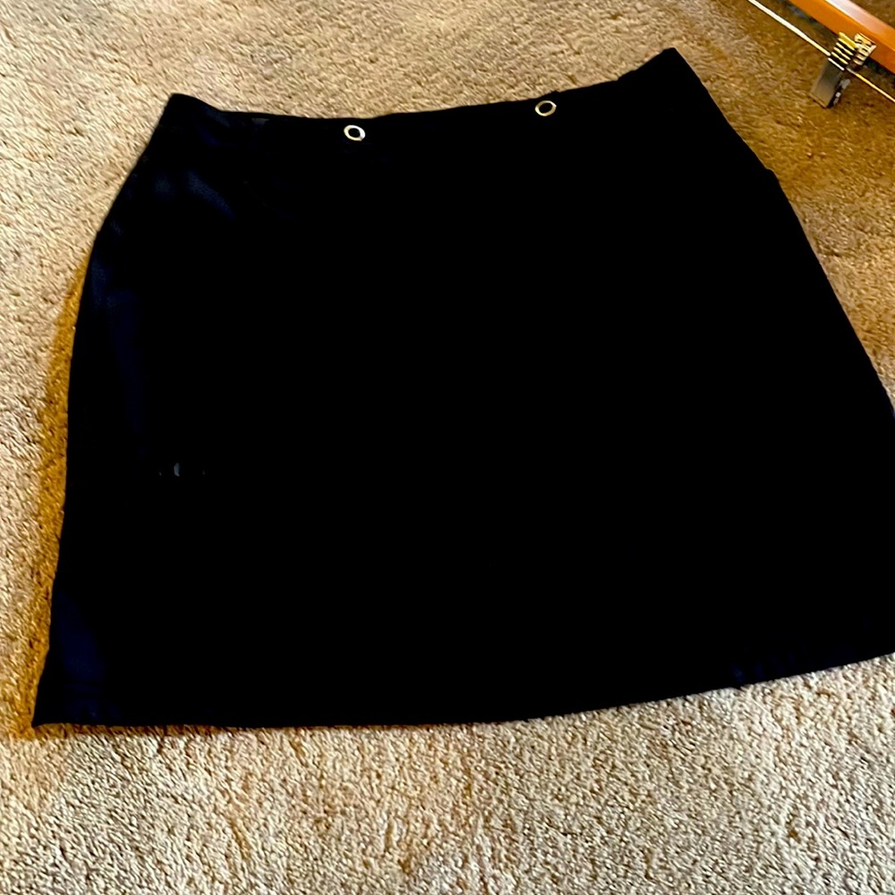 Donna Karen golf skirt size 4 black